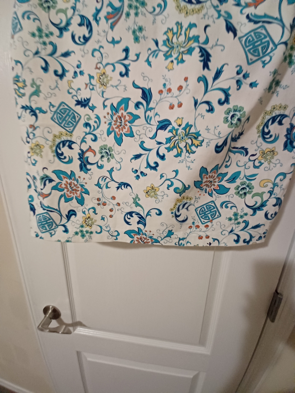 White Floral-Print Pencil Skirt in Blue and Teal - Picture 4 of 13